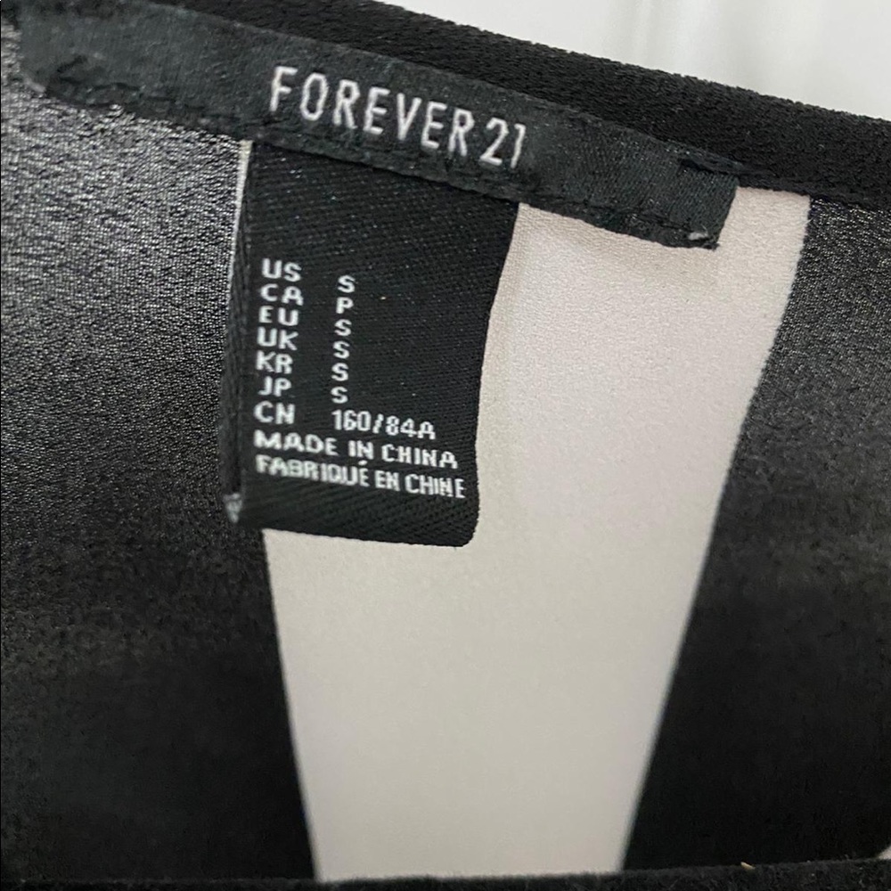 Top - Picture 2 of 2